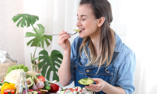 Mindfulness Eating : Langkah Sehatkan Mental Melalui Hubungan Dengan Makanan